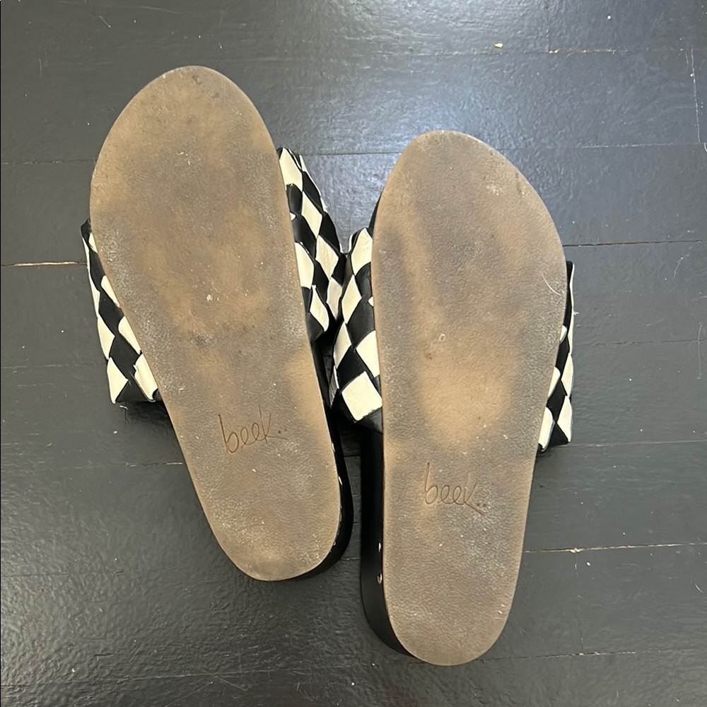 Beek Black and Cream Woven Platform Slide Sandals - Picture 5 of 6